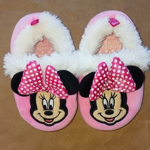 Minnie mouse house slippers